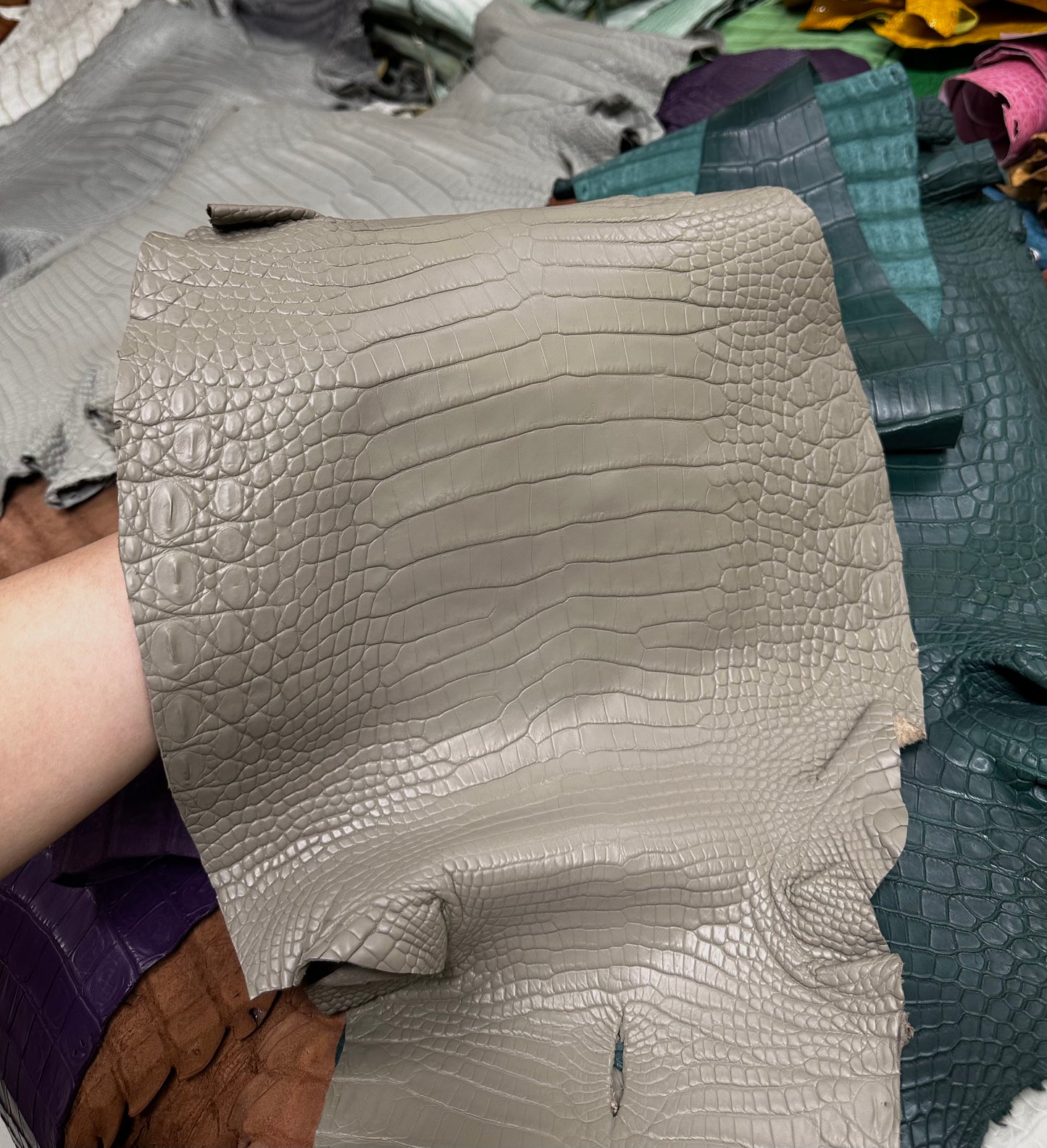 Preorder Nubuck Crocodile Leather Slippers Men's Crocodile Leather Slippers Very Comfortable