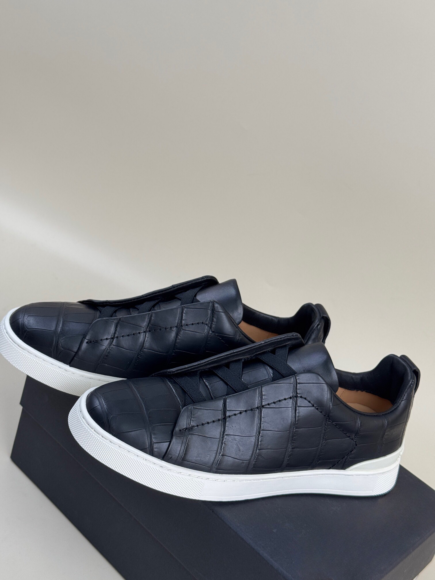 Preorder Crocodile Shoes Genuine Crocodile Skin Leather Sneakers