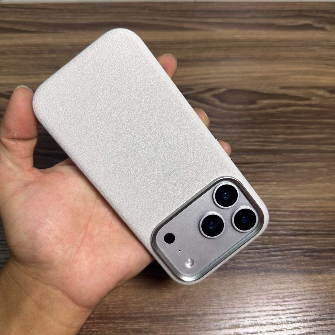 Preorder High Shiny Crocodile Leather Iphone Case 17 Pro Max