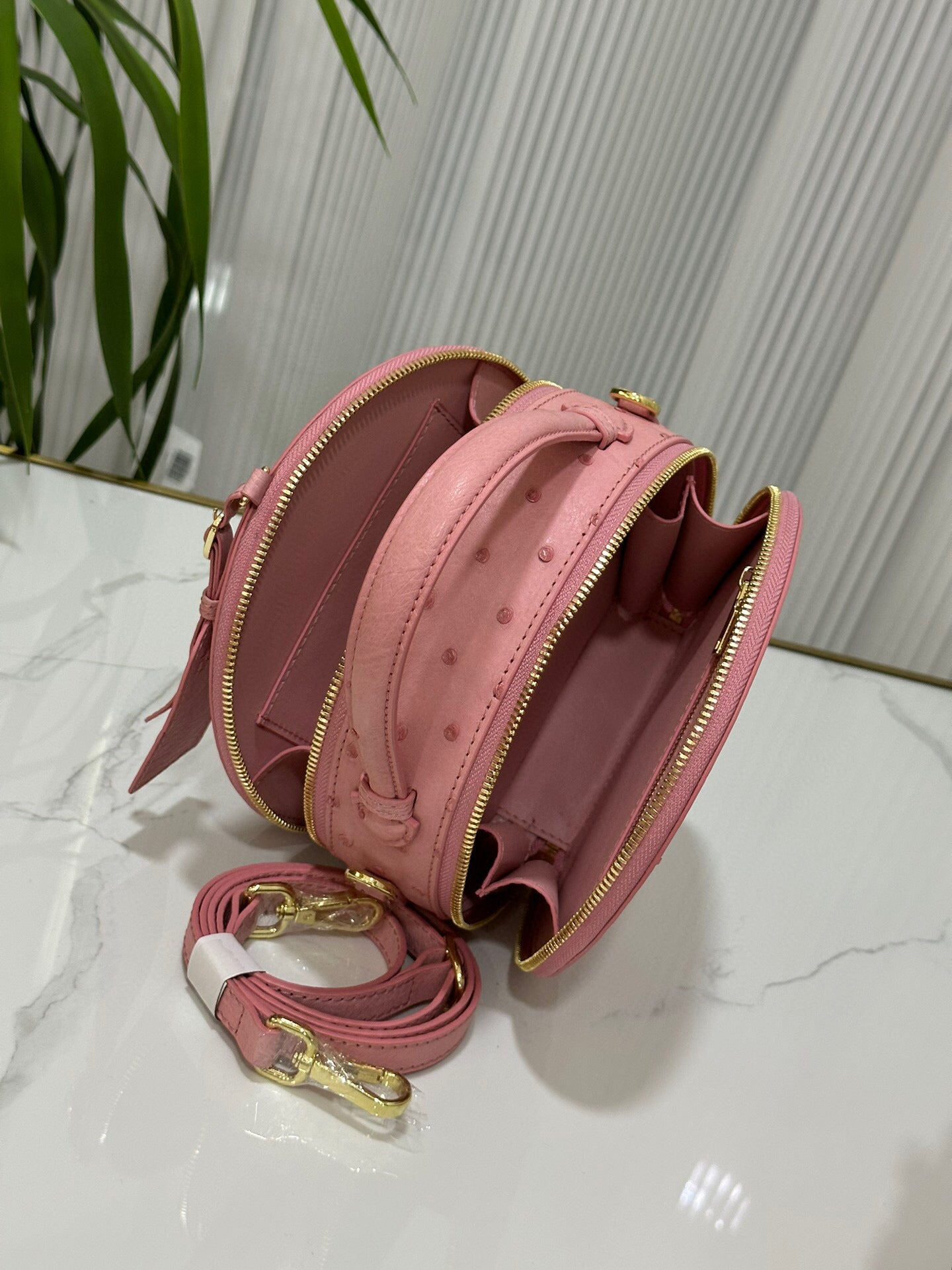 Womens Ostrich Skin Leather Apple Phone Handle Bag