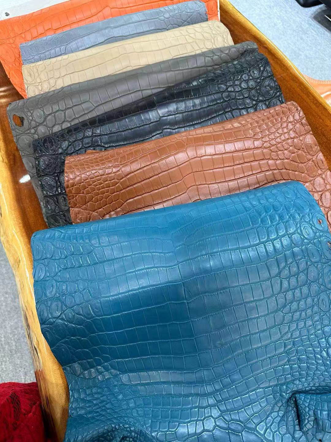 Crocodile Shoes Nubuck Genuine Crocodile Skin Leather Sneakers Blue