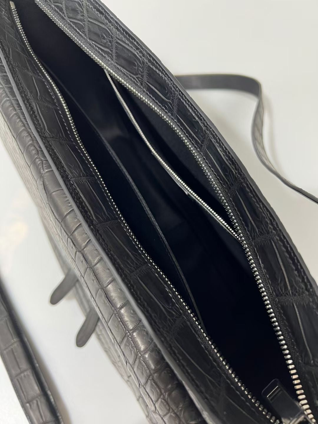 Genuine Crocodile Leather Saddle Cross Body Handle Bag Black