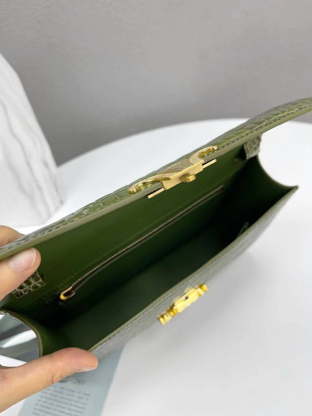 Women's High Glossy Beaded Crocodile Leather Top Handle Cross Body Bag Himalaya Green