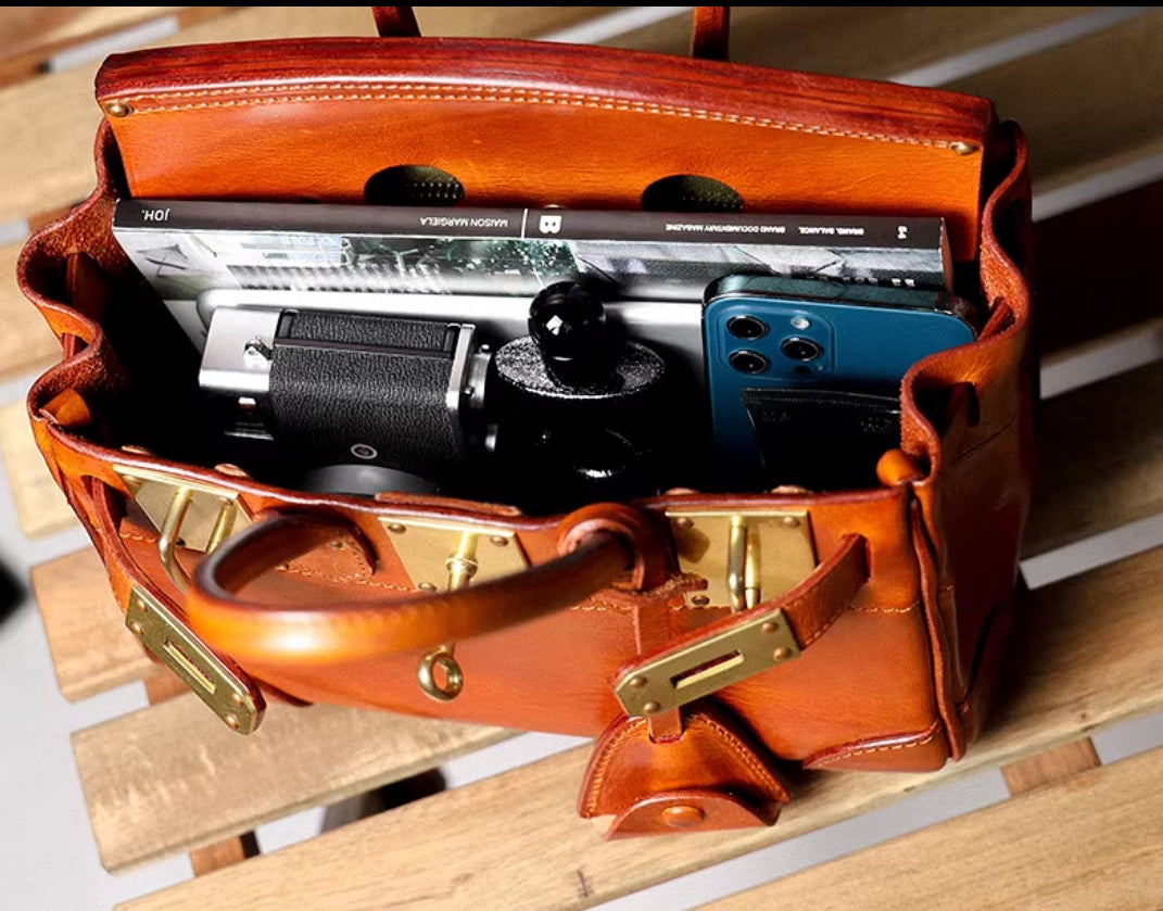 Unisex Vintage Oil Wax Leather Top Handle Bags Three Size