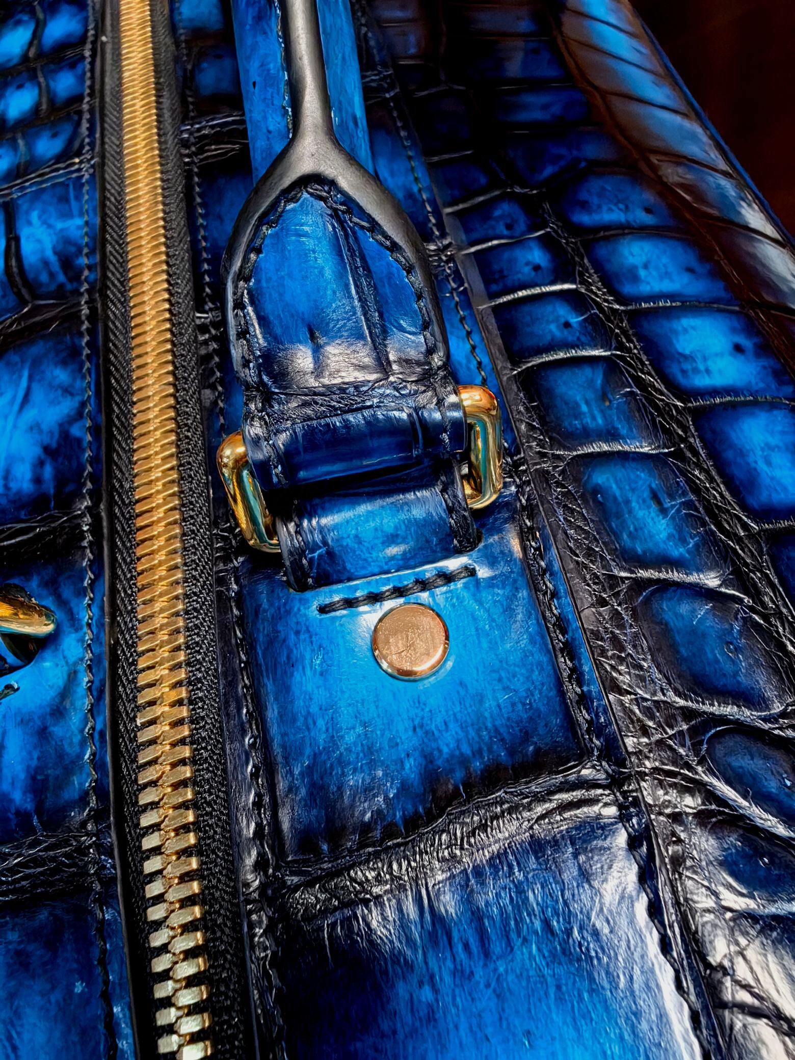 Genuine Crocodile Skin Leather Large Duffel Roller Handle Shoulder Business Travel  Bag Vintage Blue