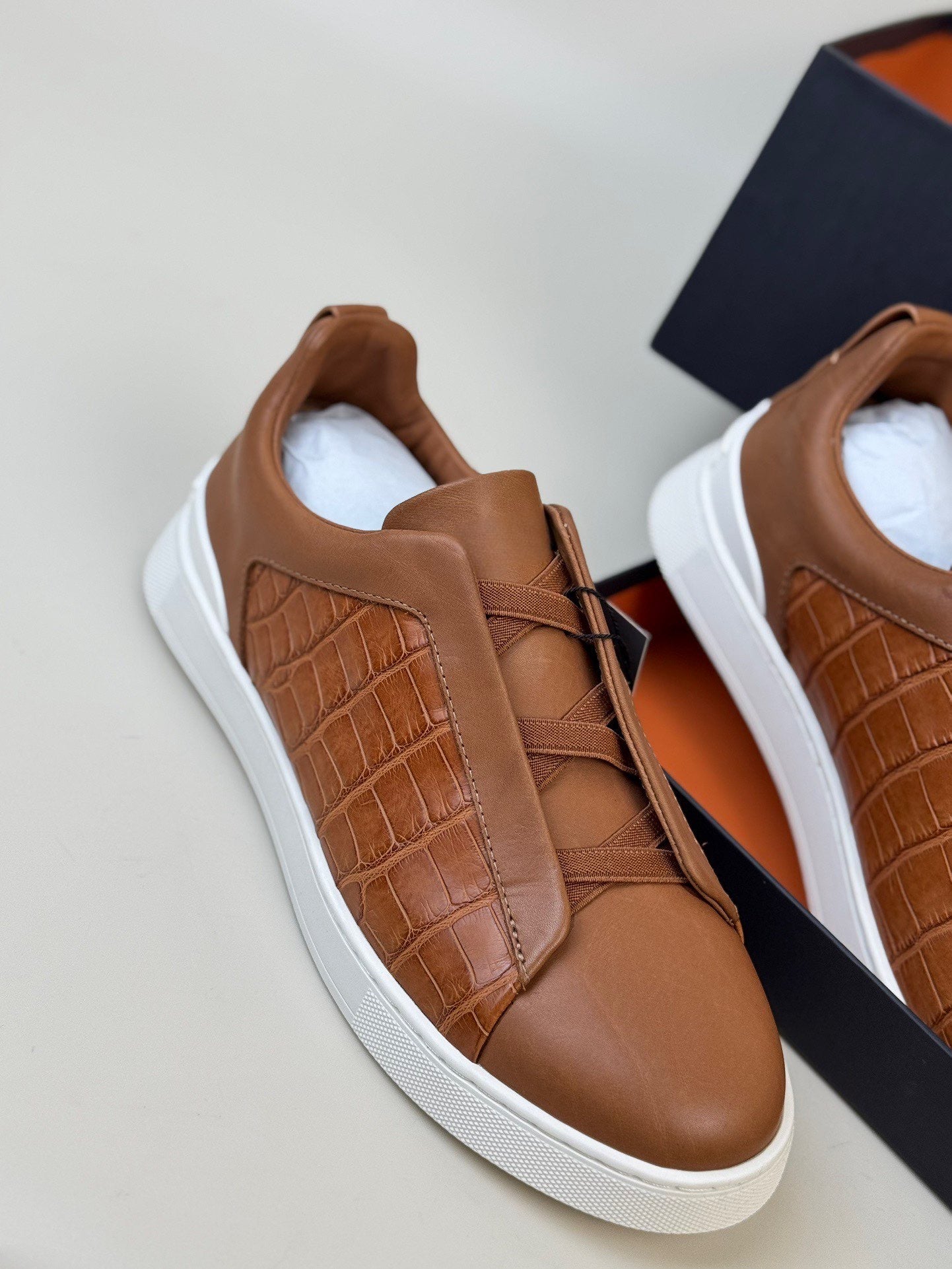 Crocodile Shoes , Calfskin Leather Mid-Genuine Crocodile Skin Leather Sneakers Tan