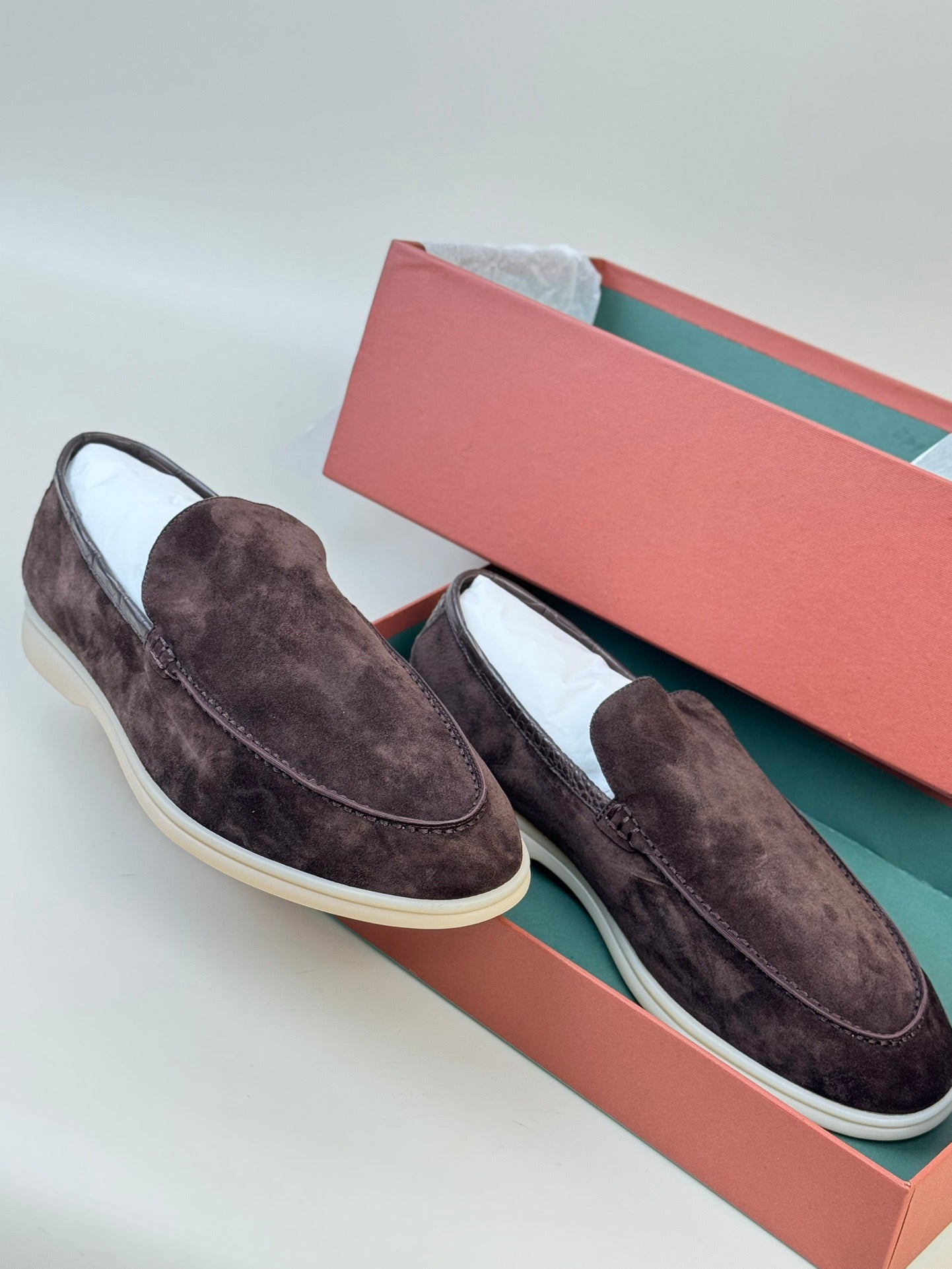 Men's Soft Genuine Calfskin Leather Slip On Shoes With Crocodile Skin Leather Trimming