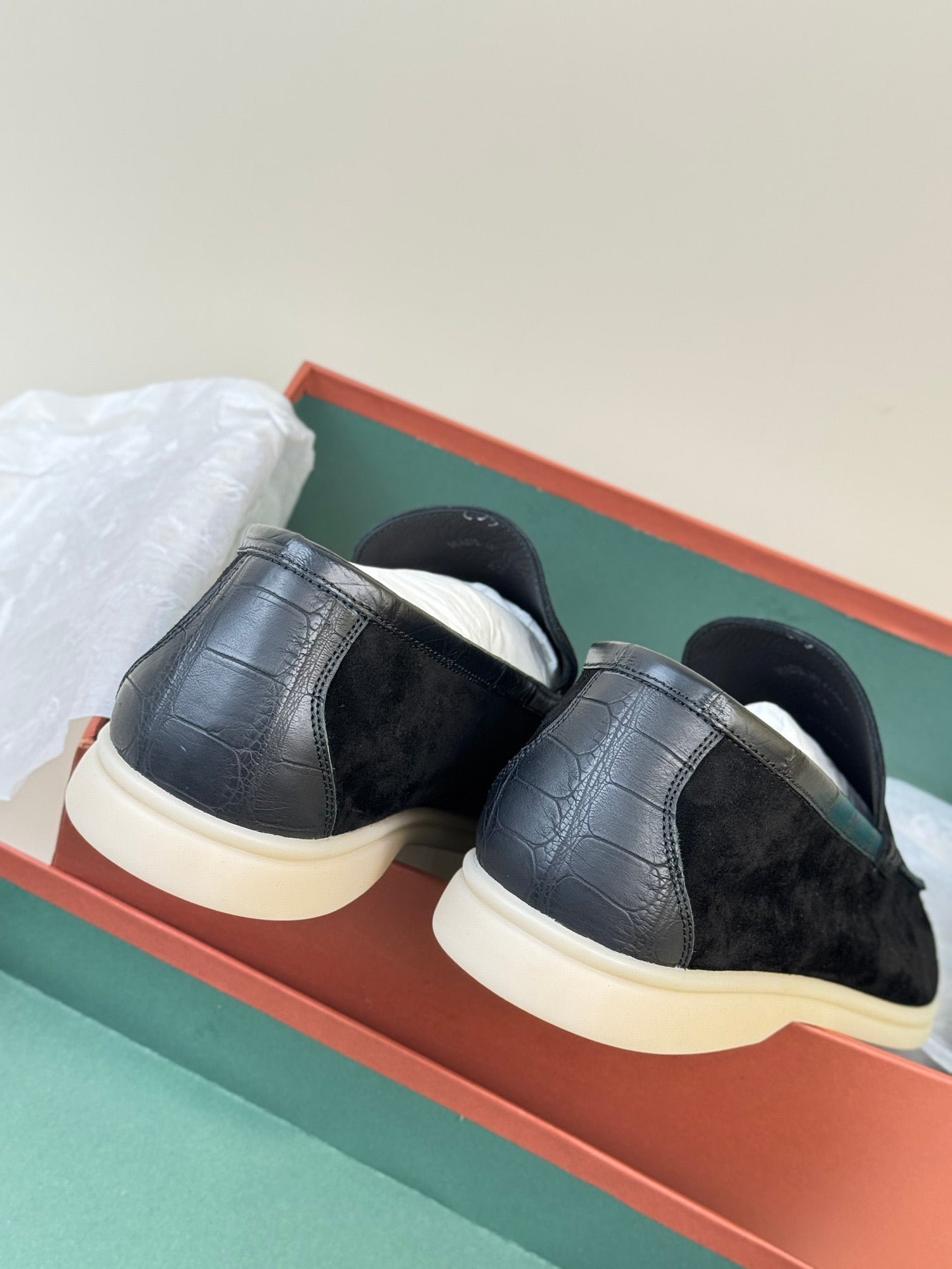 Men's Soft Genuine Calfskin Leather Slip On Shoes With Crocodile Skin Leather Trimming