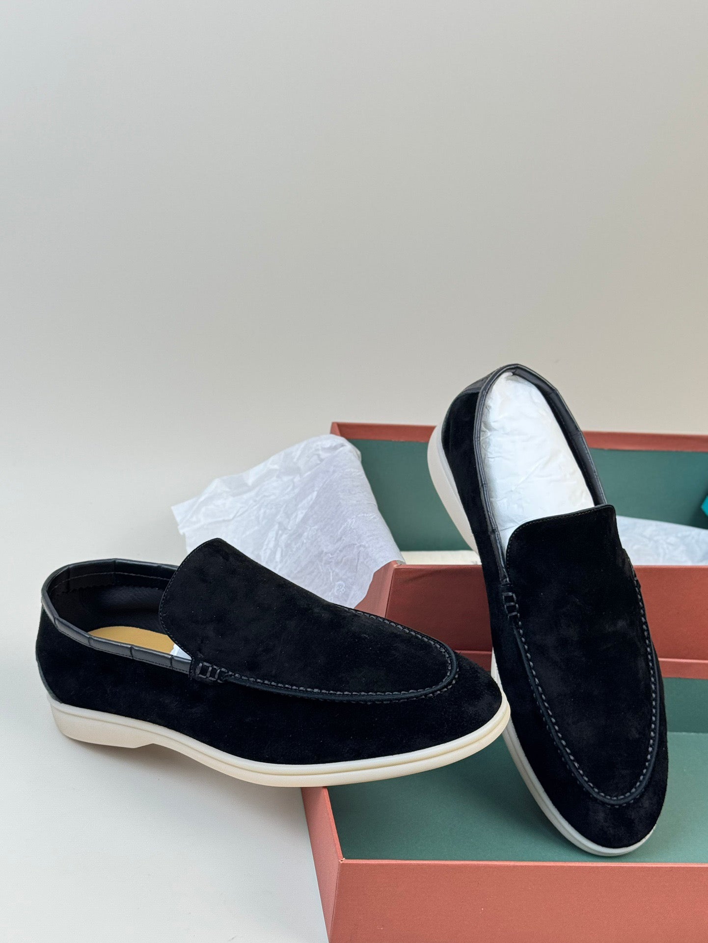 Men's Soft Genuine Calfskin Leather Slip On Shoes With Crocodile Skin Leather Trimming