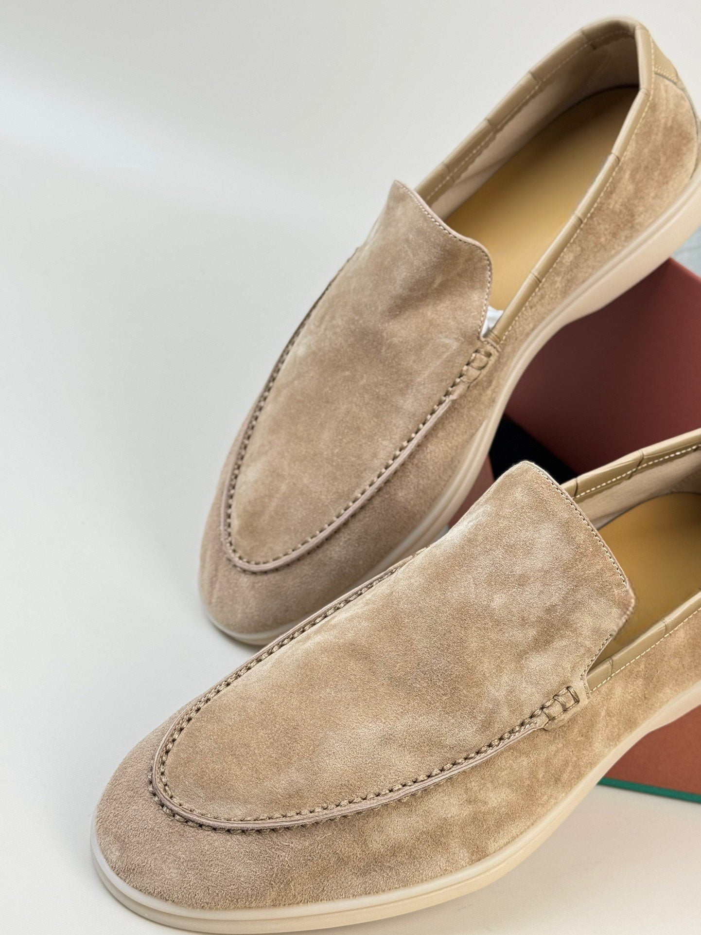 Men's Soft Genuine Calfskin Leather Slip On Shoes With Crocodile Skin Leather Trimming