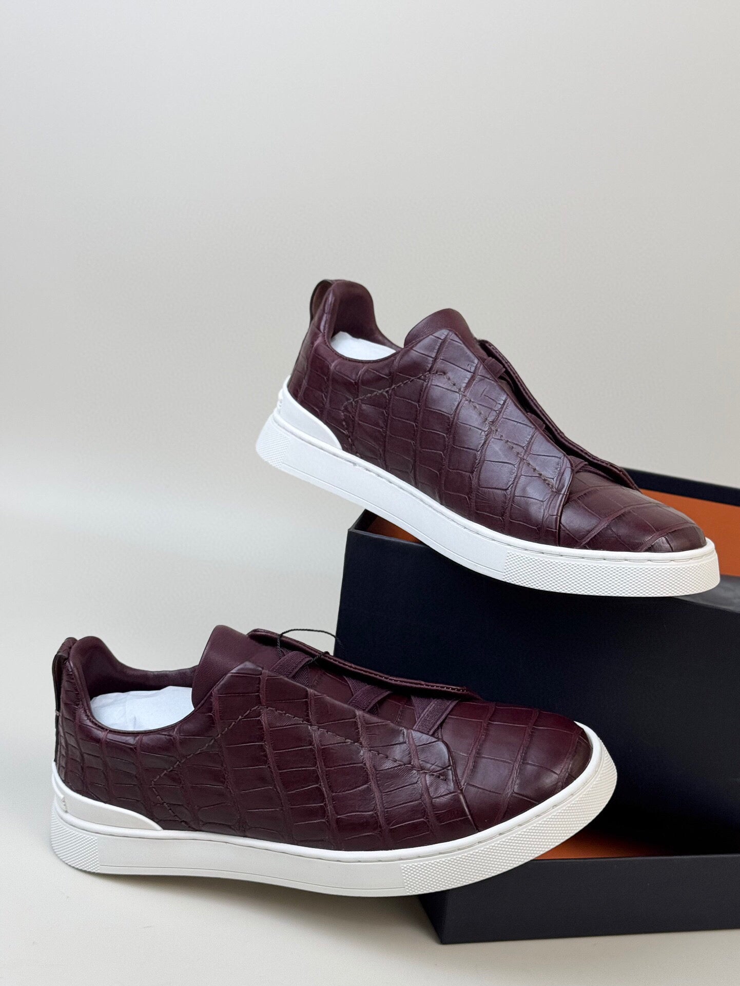 Crocodile Shoes ,Crocodile Skin Leather Sneakers Wine Red