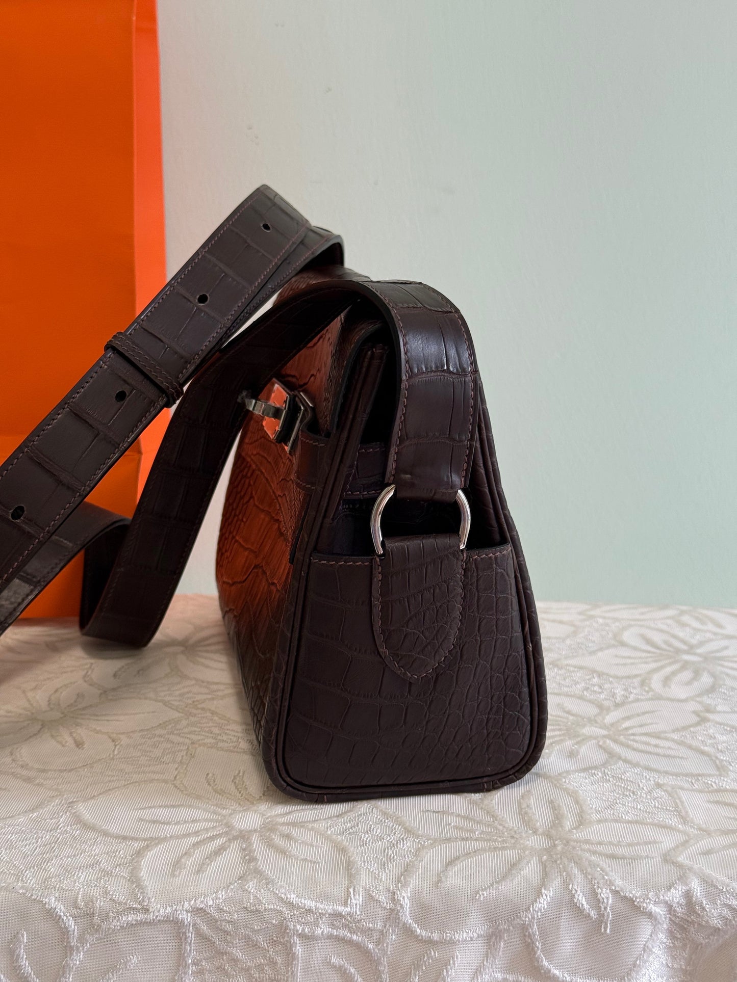 Unisex Genuine Crocodile Leather Postman Messenger Bag