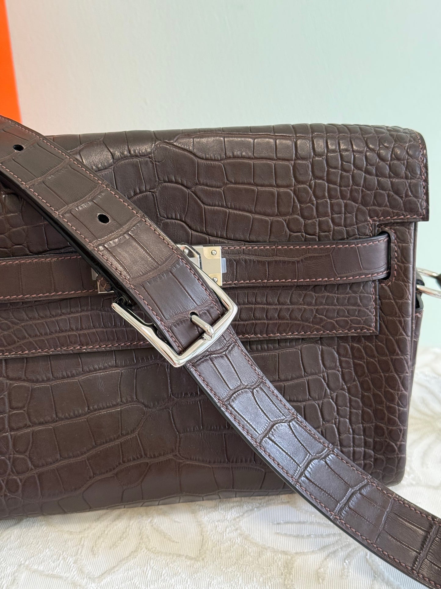 Unisex Genuine Crocodile Leather Postman Messenger Bag