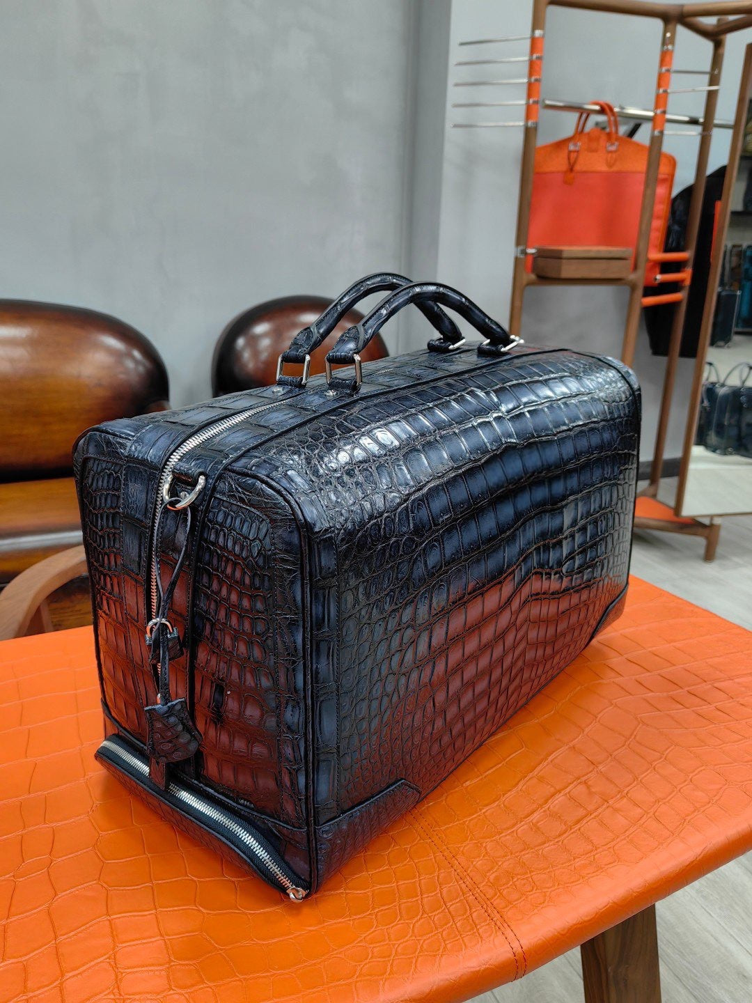 Unisex Genuine Crocodile Skin Leather Large Duffel Roller Handle Shoulder Business Travel Bag Vintage Grey