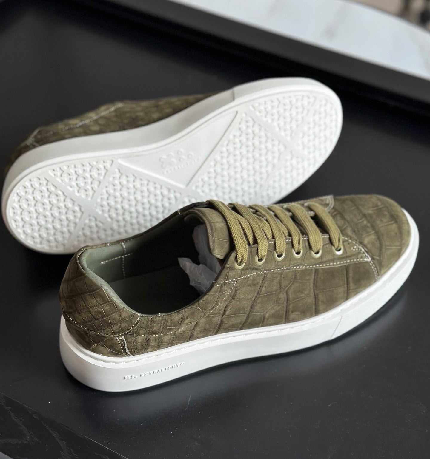 Crocodile Sneakers , Nubuck Genuine Crocodile Leather Sneakers green