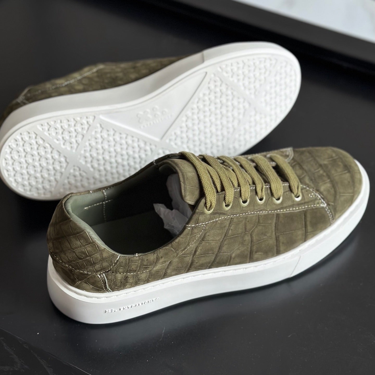 Crocodile Sneakers , Nubuck Genuine Crocodile Leather Sneakers green
