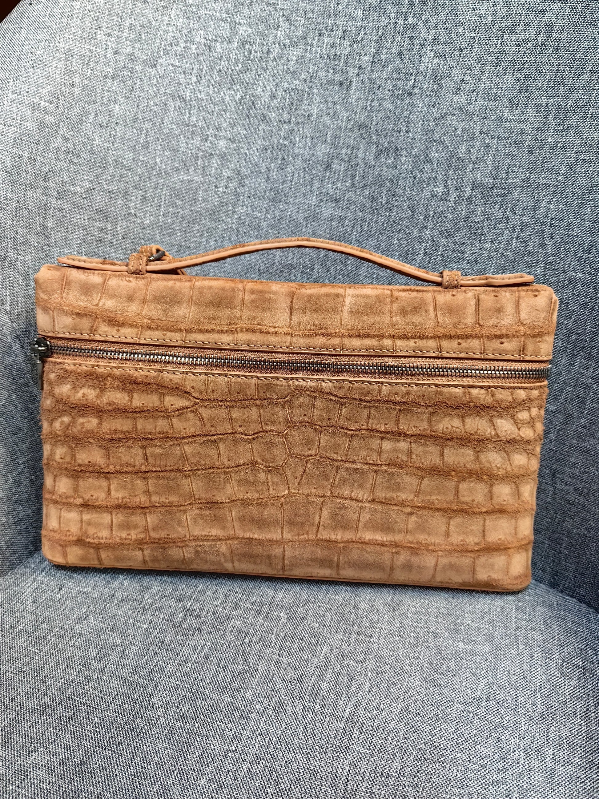 Unisex Himalaya WhigteGenuine Crocodile Skin Leather Zipper Handle Clutch Bag