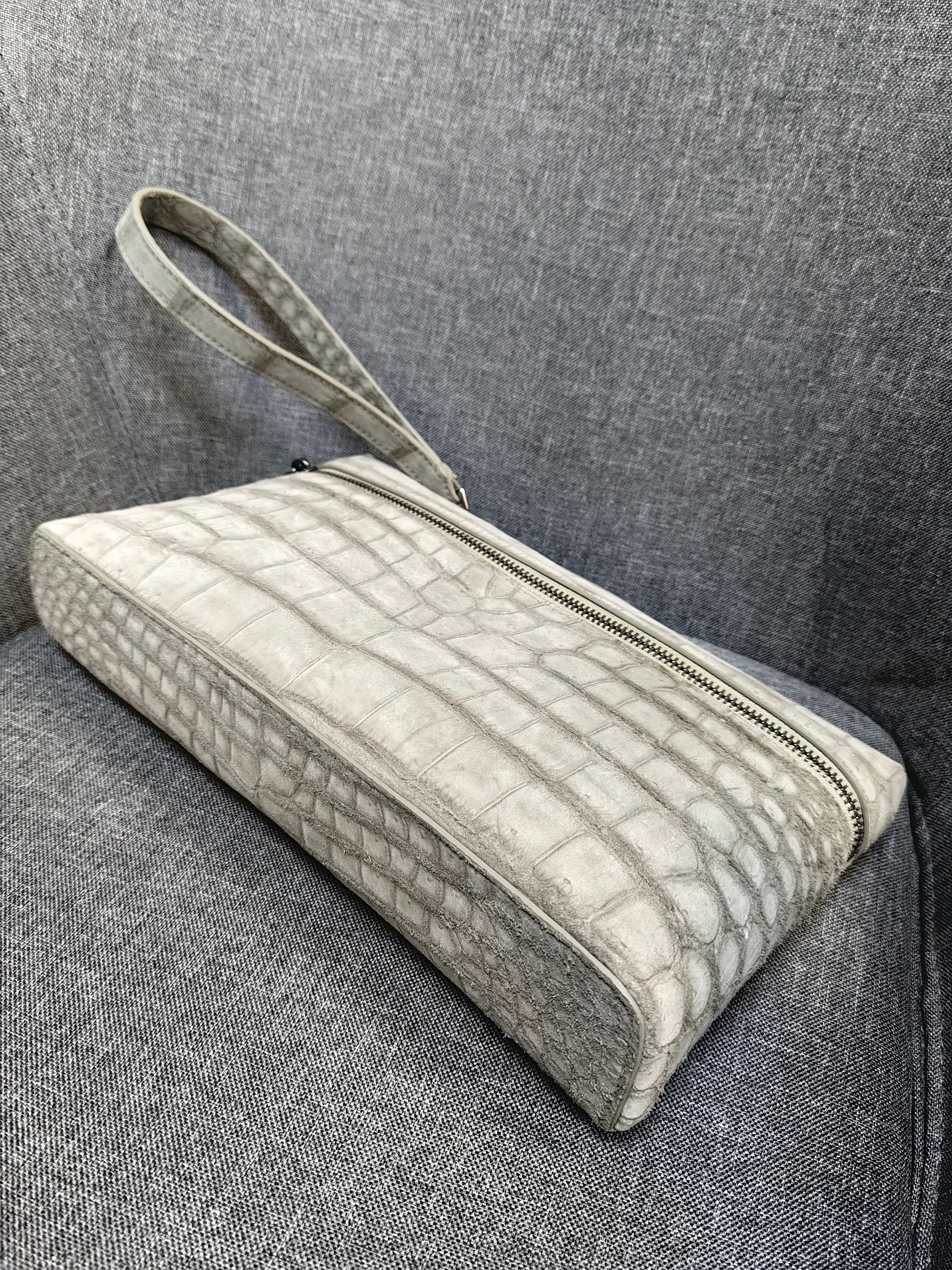 Unisex Himalaya WhigteGenuine Crocodile Skin Leather Zipper Handle Clutch Bag