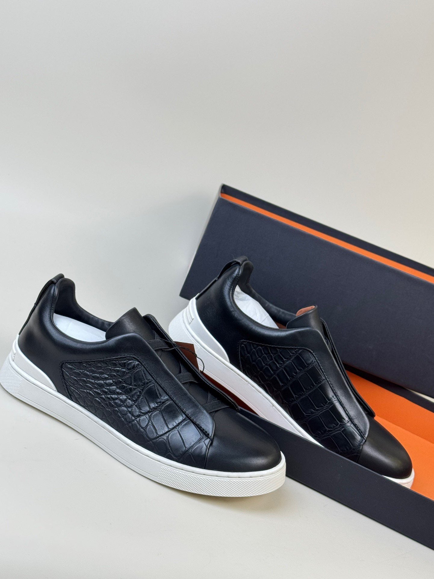 Crocodile Shoes Genuine Crocodile Skin Leather Sneakers Black