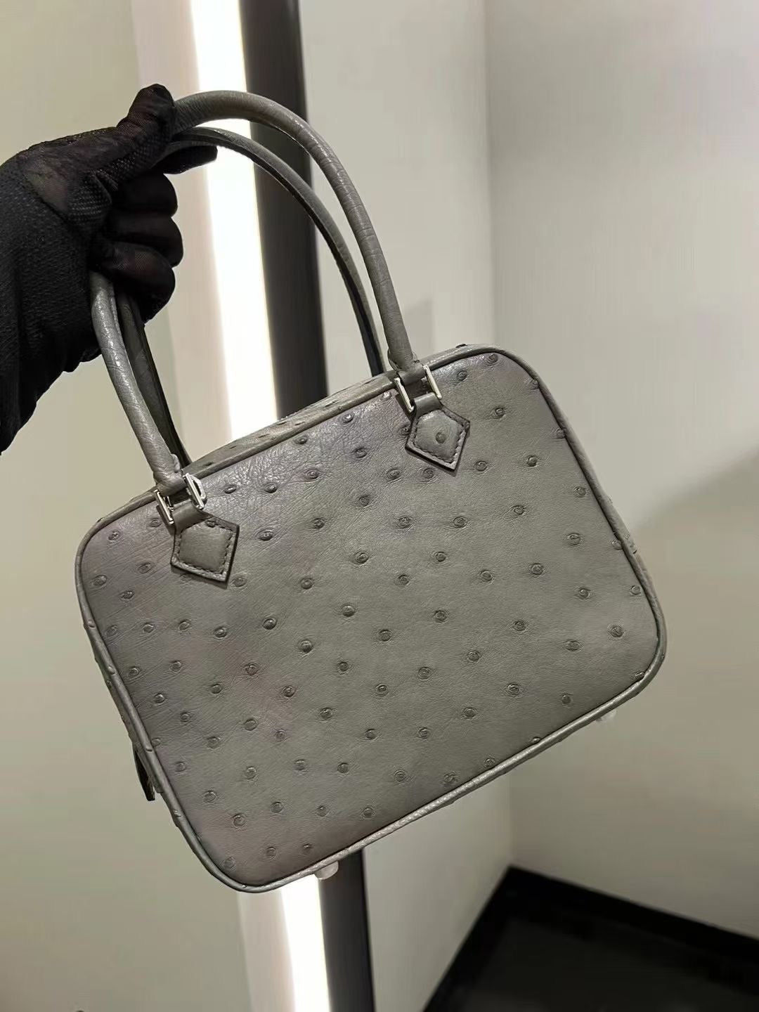 Womens Genuine Ostrich Skin Leathe Top Handle Bag