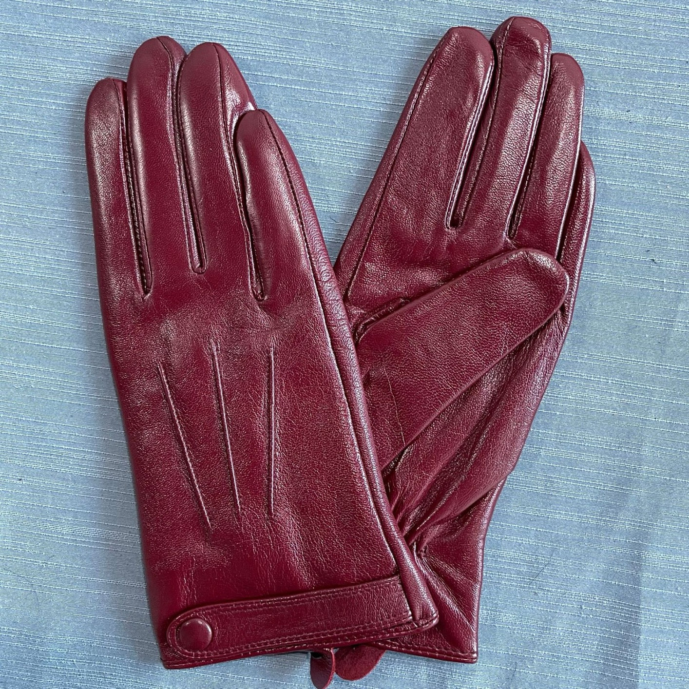 Women's Soft Goatskin Leather Fashion Snap Cuff Gloves