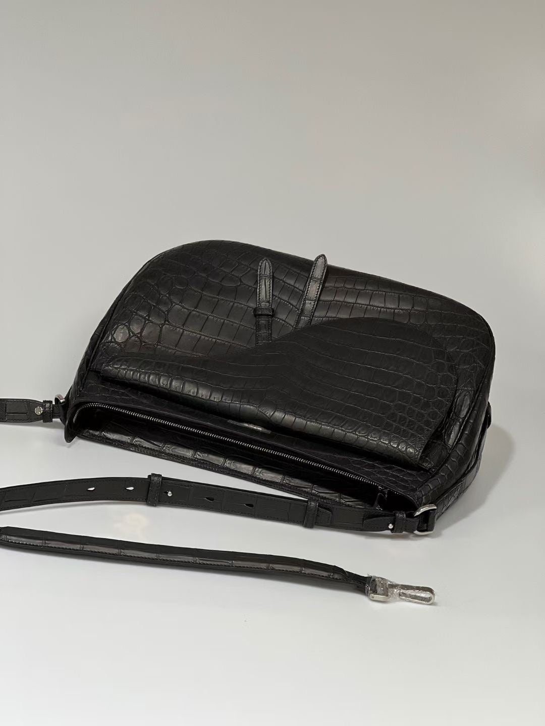 Genuine Crocodile Leather Saddle  Cross Body Handle Bag Black