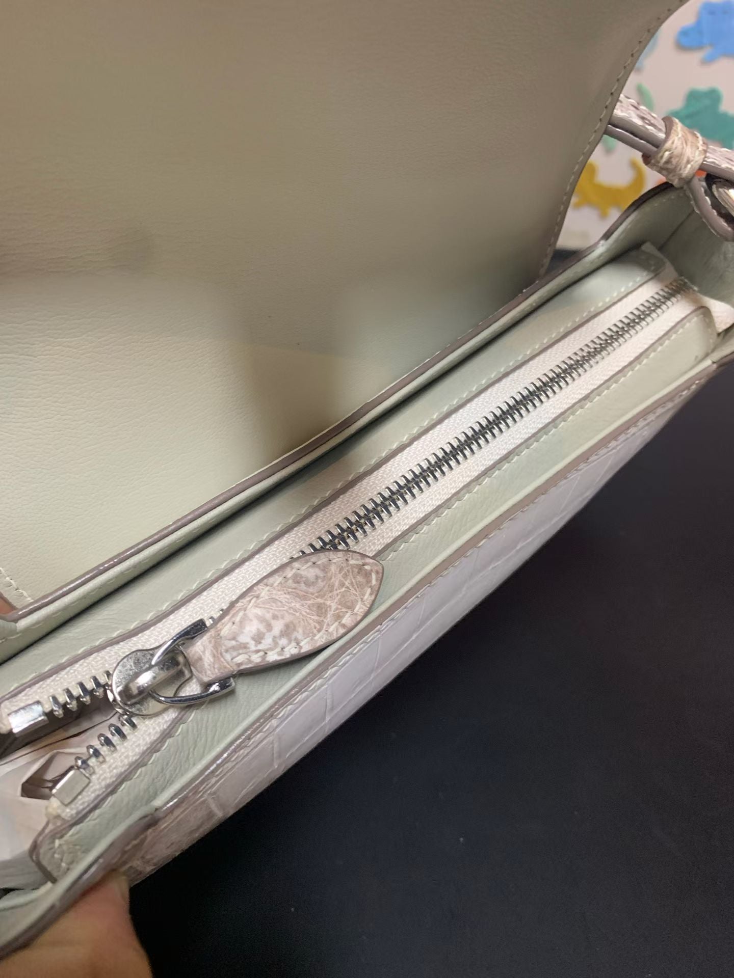 Borsa a tracolla con manico in vera pelle di pitone sottoascellare