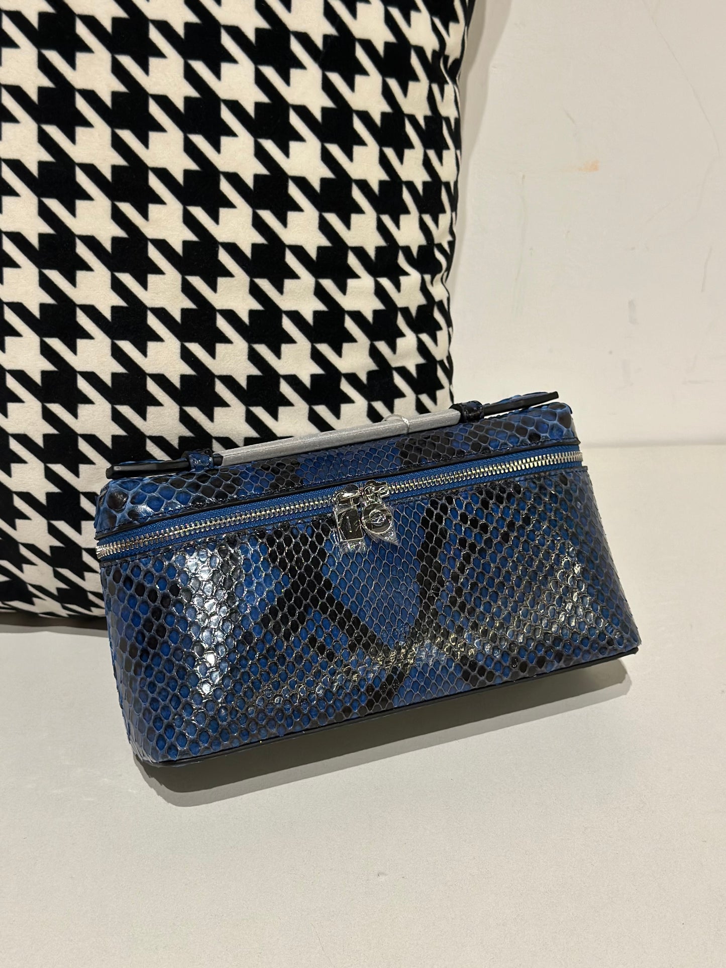 Genuine Python Skin Leather Zipper Cosmetic Handle Bag