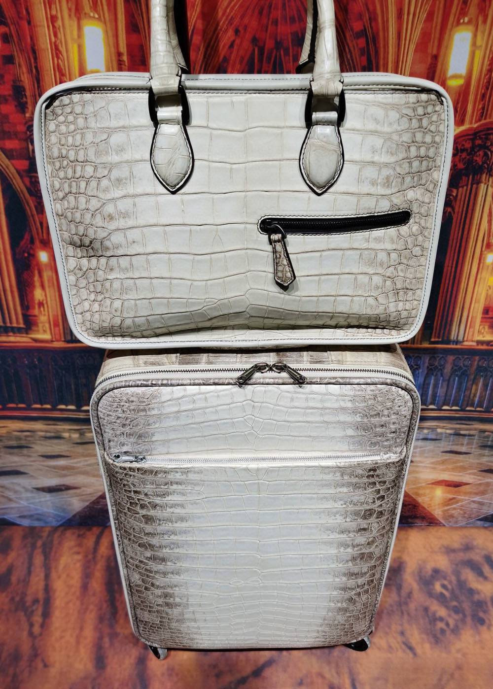 Himalaya White  Crocodile  Skin Leather luggage /Roll Aboard Suitcase Weekend/Travel Bag Trolley Case Universal Wheels 20-Inch