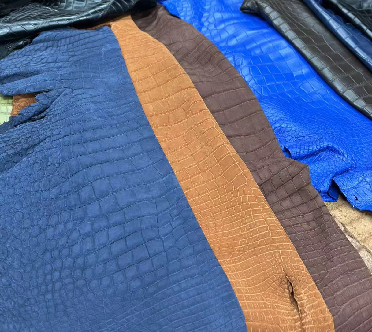 PreorderUnisex Nubuck Genuine Crocodile Skin Leather Zipper Handle Clutch Bag