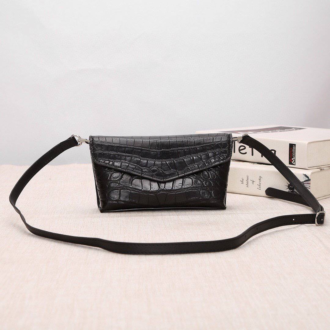 Women's Crocodile Belly Leather Tiny Pouch Shoulder Messenger Bag  |  Rossieviren