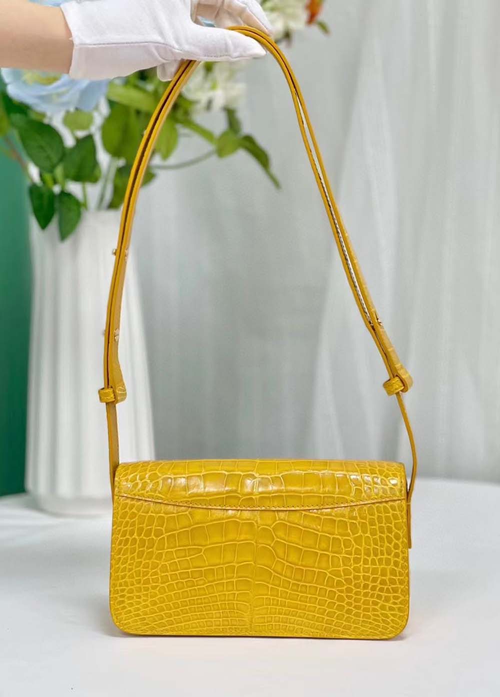 Womens Shiny Crocodile Leather Underarm Shoulder Bag Jaune Ambre